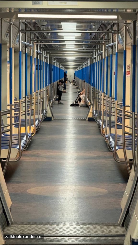 Пешеходный переход над железной дорогой