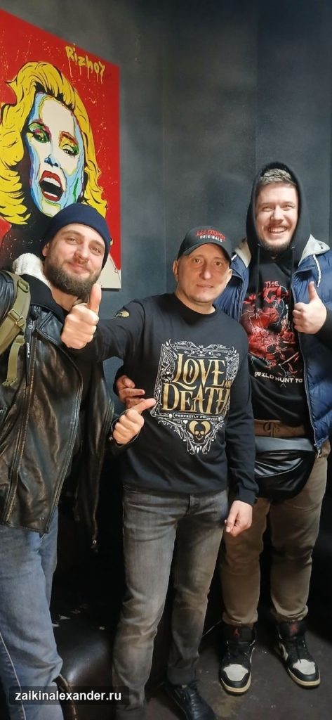 Встреча с друзьями на концерте Hostile Breed — кадр 2
