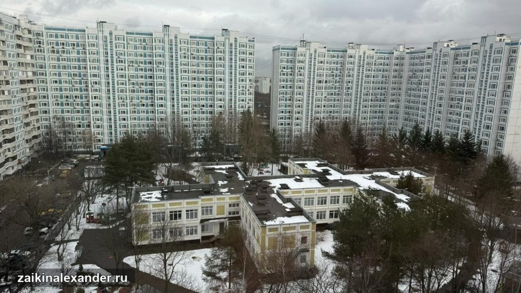 Неделя в поездах — Белгород, Москва и Петербург — кадр 1