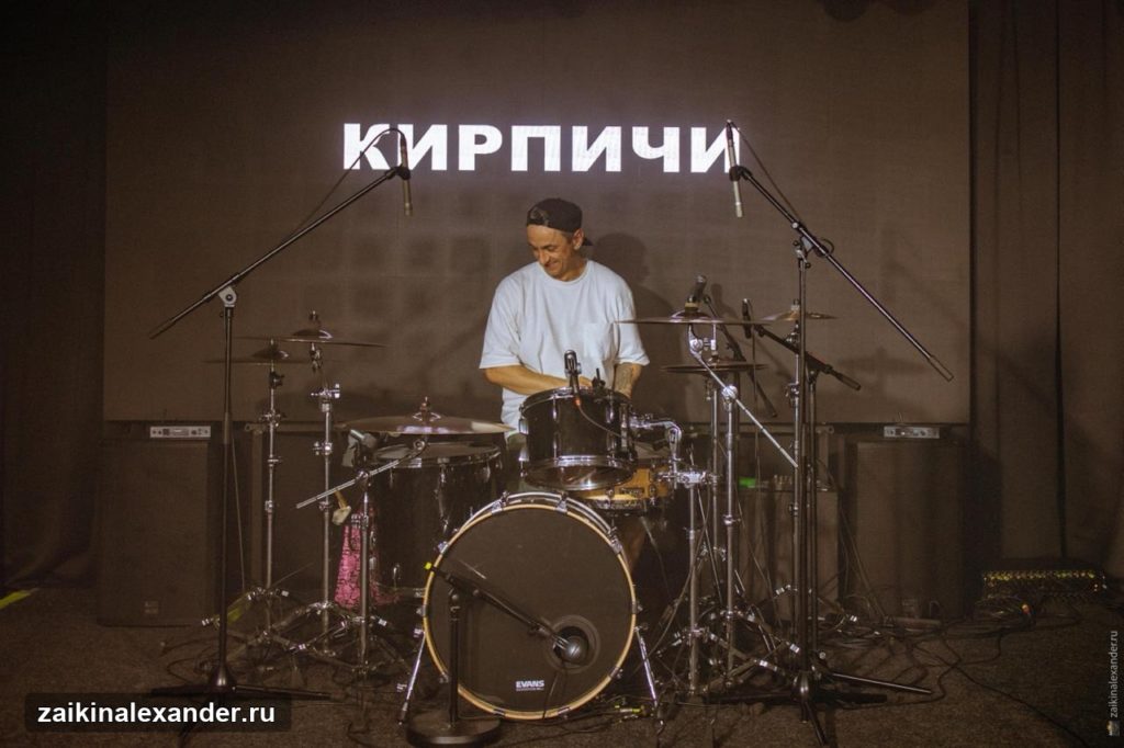 «Кирпичи» — концерт к юбилею «Царского альбома» — кадр 6