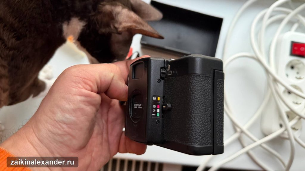 Старая коробочка из гаража — находка в Белгороде — кадр 10